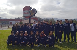 Estudantes do Colégio Universitário realizam visita à empresa Resicolor
