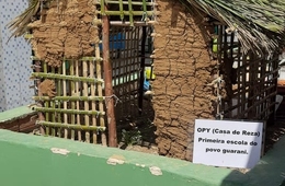 Estudantes do Colégio Universitário visitam aldeia indígena em Imaruí 